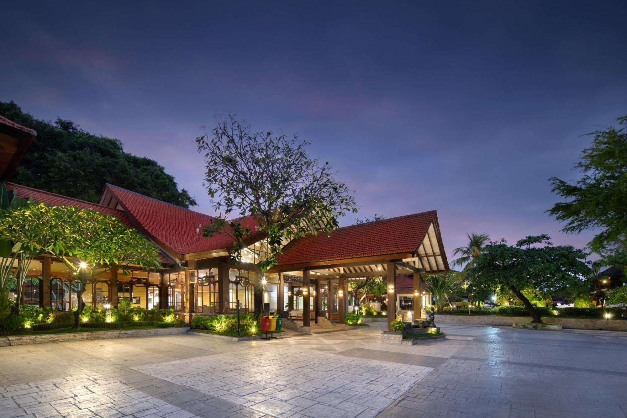 Grand Istana Rama Hotel Kuta Lombok Exterior foto
